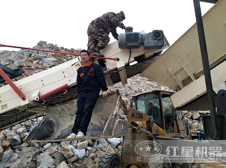 現(xiàn)場對設備進行安裝、調(diào)試
